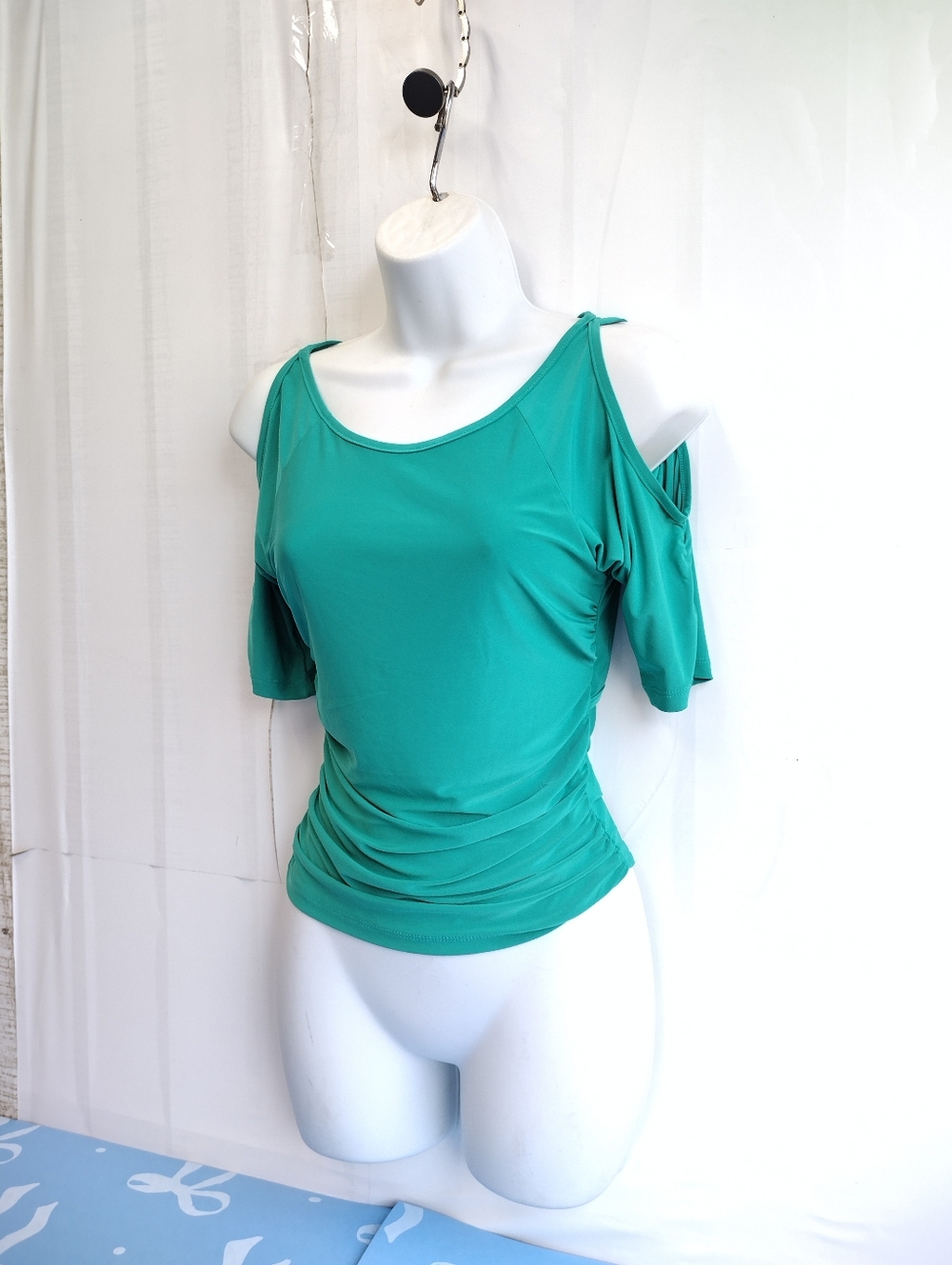 Cold Shoulder Open Back Ruched Top Fitted - Size M - Picture 2 of 6